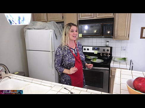 ❤️ Stepmom milking him in the kitchen before his date. ❤❌ Sex video at en-gb.porno24-7.ru ❤